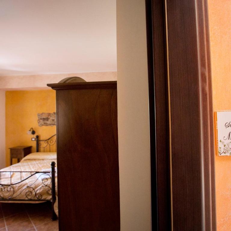 Sikania Suite - Single Room - 4
