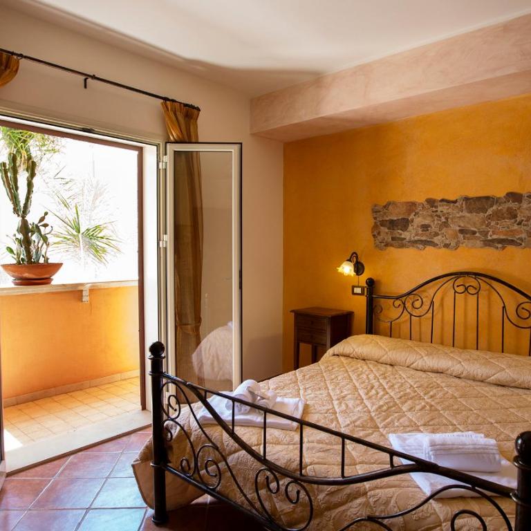 Sikania Suite - Single Room - 6