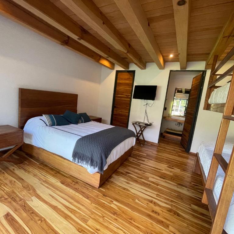Casa Retiro: With pool and garden in Avándaro - Casa de 4 dormitorios - 26