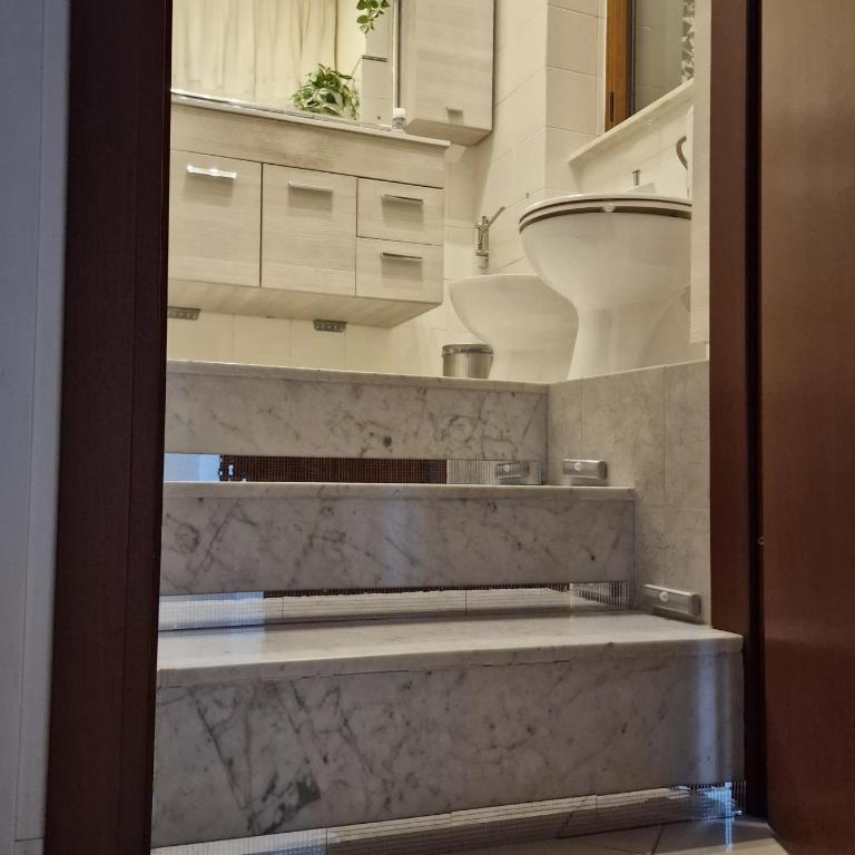 Cinzia's House of Mirrors - One-Bedroom Apartment - 34