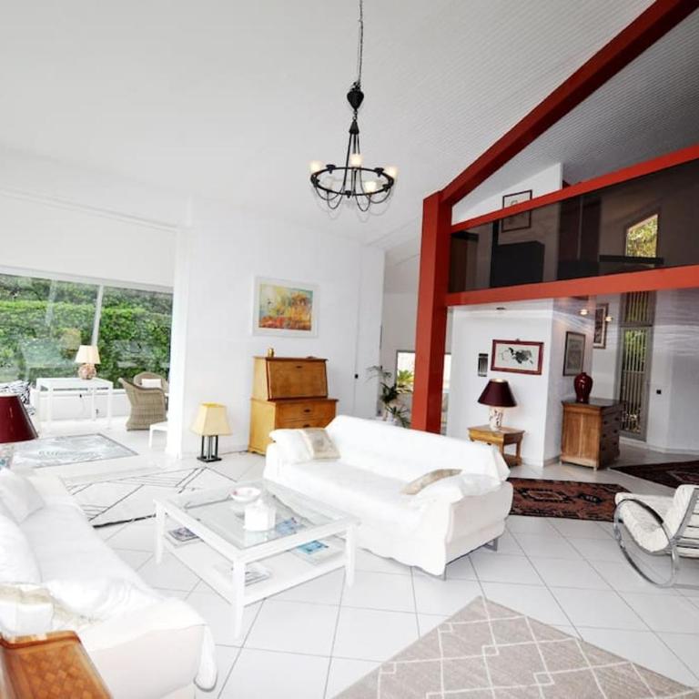 Villa Haut Standing avec Piscine, Vue sur Golf - Villa - 2