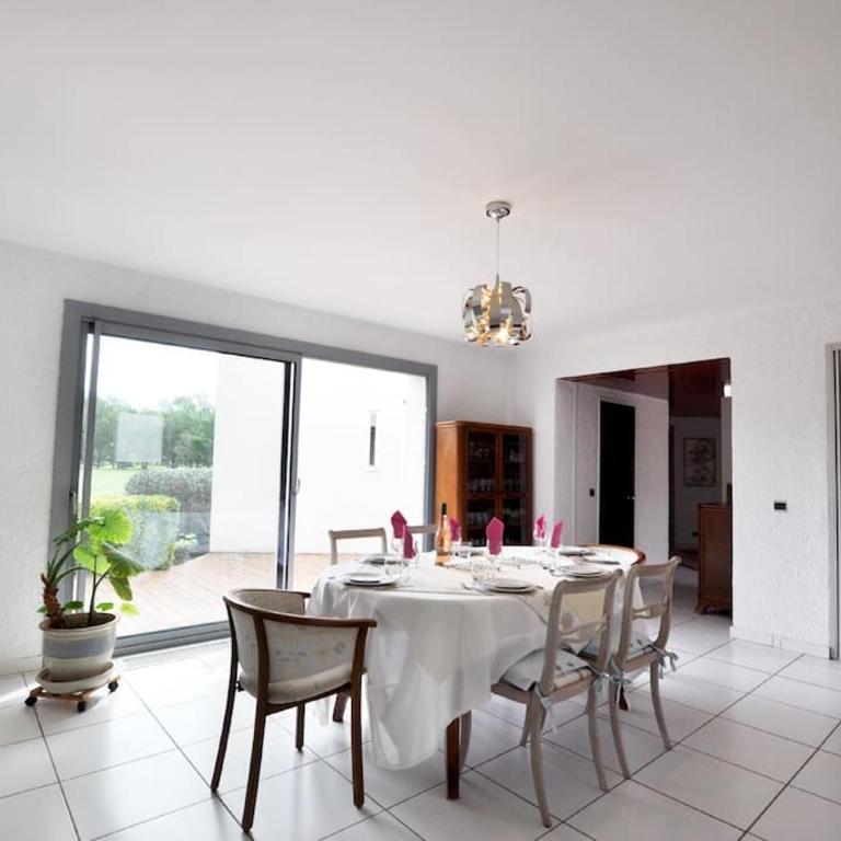 Villa Haut Standing avec Piscine, Vue sur Golf - Villa - 26