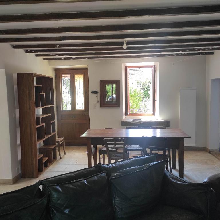 MAISON DE CHARME LAC AIGUEBELETTE - Villa 3 Chambres - 6