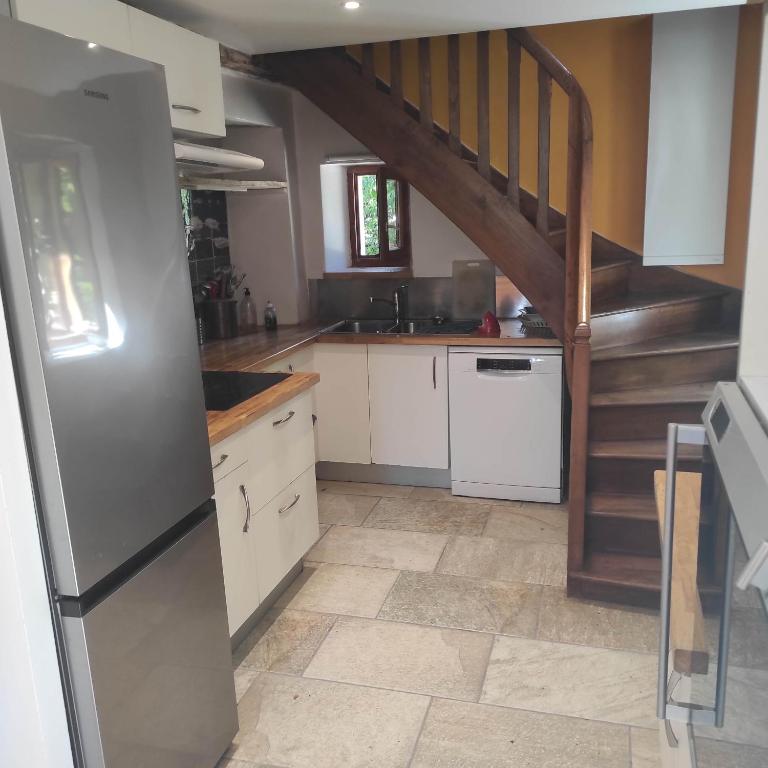 MAISON DE CHARME LAC AIGUEBELETTE - Villa 3 Chambres - 7