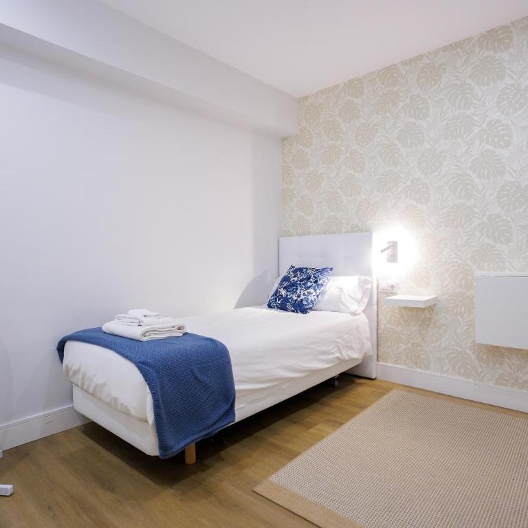 VT Mandoia by Bilbaohost - Three-Bedroom Apartment - 17
