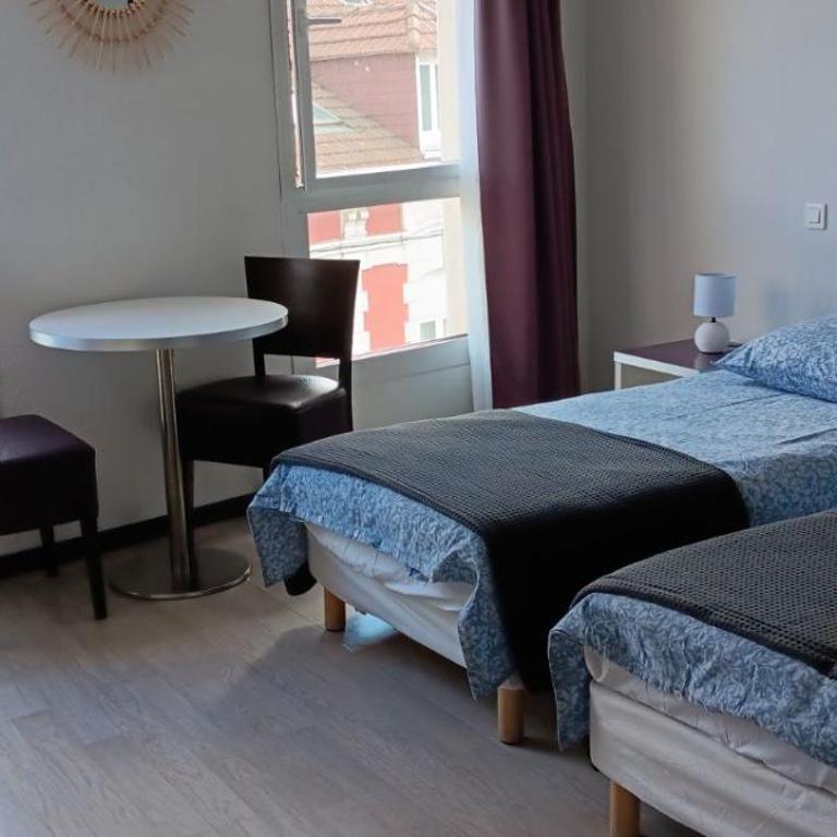 Studio 24m2 au 4ème étage ascenseur à côté de la Gare SNCF, wifi 5G - One-Bedroom Apartment - 2