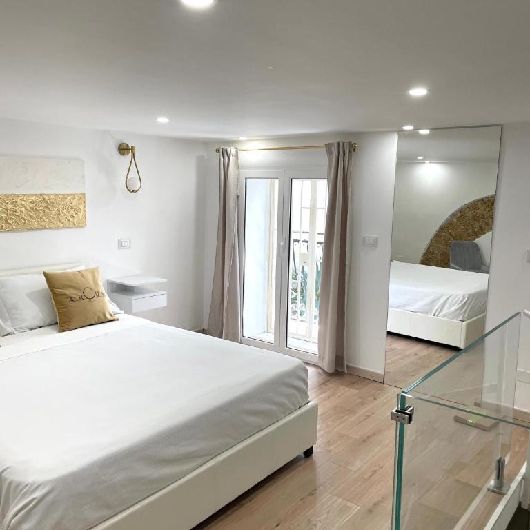 ARCUM suites - Camera Queen - 9