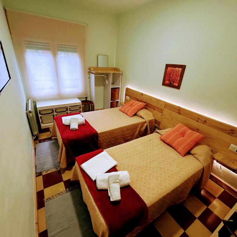 Girona Centro 7pax (3º) Parking* Car,Moto,Bike - Apartamento - 13