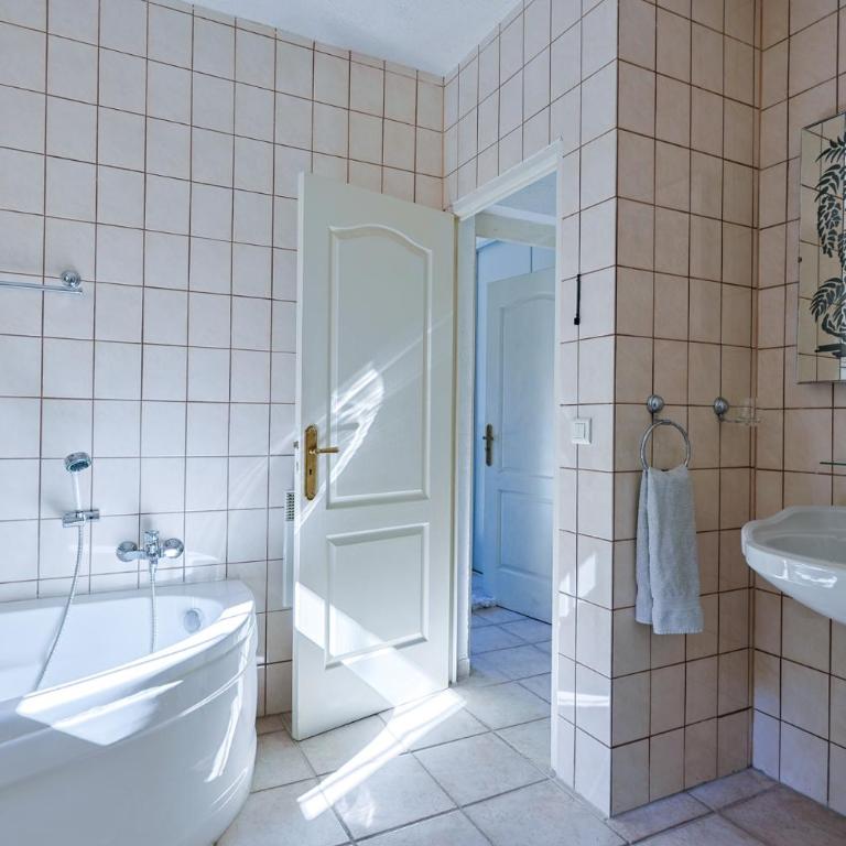 Luxus Villa Cristina - mit Pool und Meerblick by Riviera HomeLife - Maison de Vacances - 22