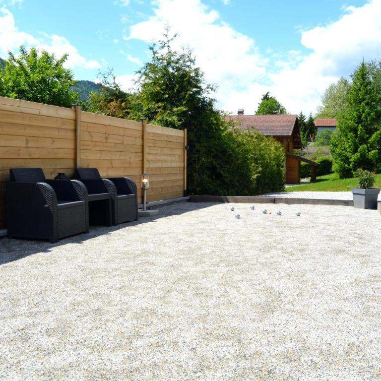 Chalet neuf, Jacuzzi, piscine privée mai-sept, pétanque, proche Paradiski - Chalet - 10