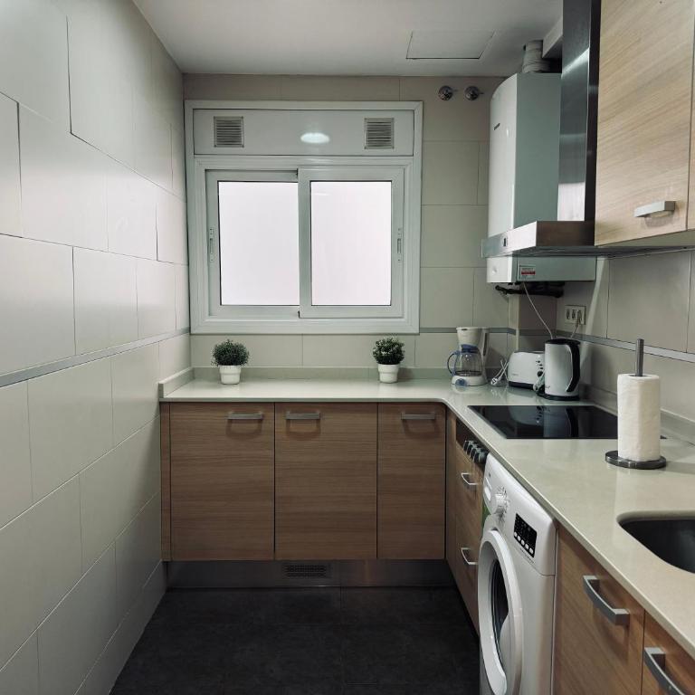 Sweet BCN Sagrada Familia - Three-Bedroom Apartment - 28