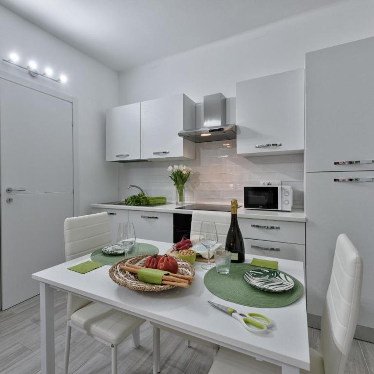 Il Poggiolo by Apartments To art - One-Bedroom Apartment - 14