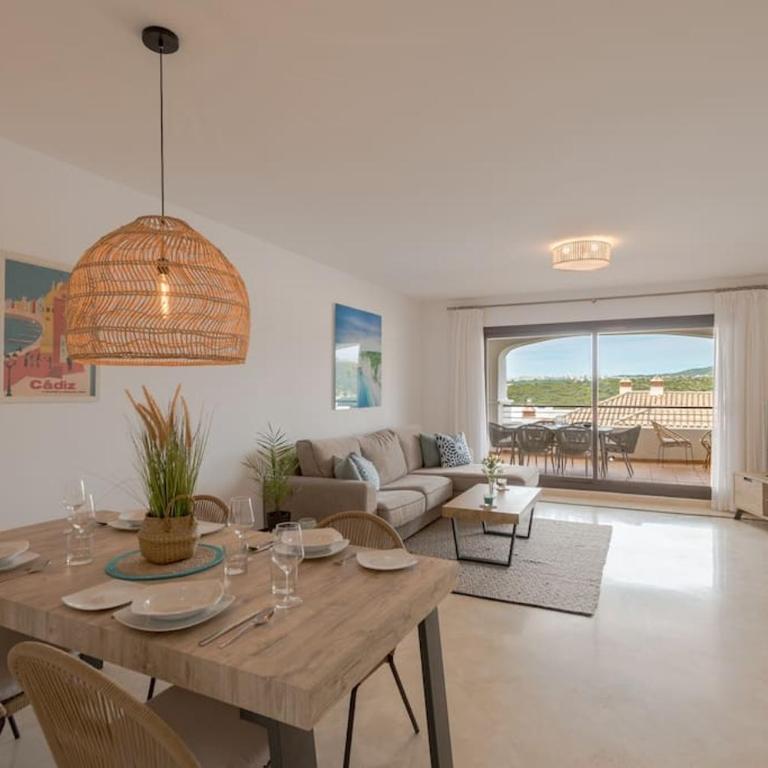 Albatross Hideaway Casares - Two-Bedroom Apartment - 10