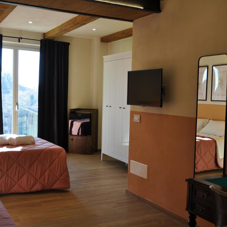 Avìe Honey Rooms & Breakfast - Double Room with Private Bathroom - 5
