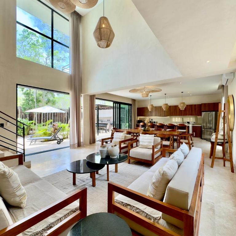 Casa LAAK, luxury villa, 5 br, 7 bt, heated pool - Villa - 2