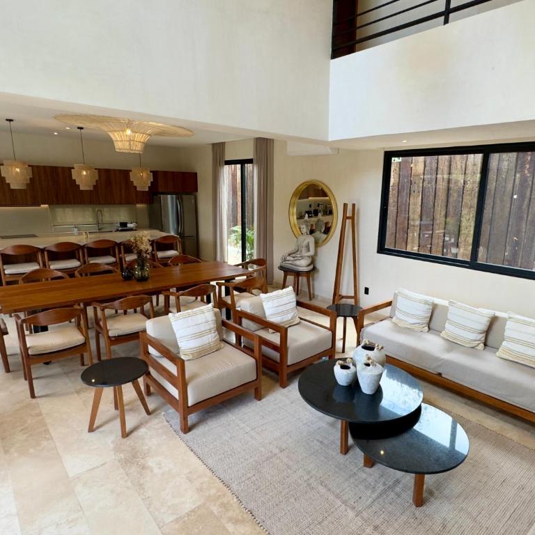 Casa LAAK, luxury villa, 5 br, 7 bt, heated pool - Villa - 8