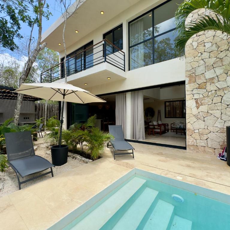 Casa LAAK, luxury villa, 5 br, 7 bt, heated pool - Villa - 34