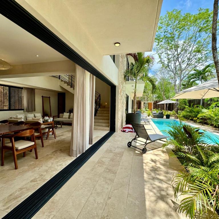 Casa LAAK, luxury villa, 5 br, 7 bt, heated pool - Villa - 21