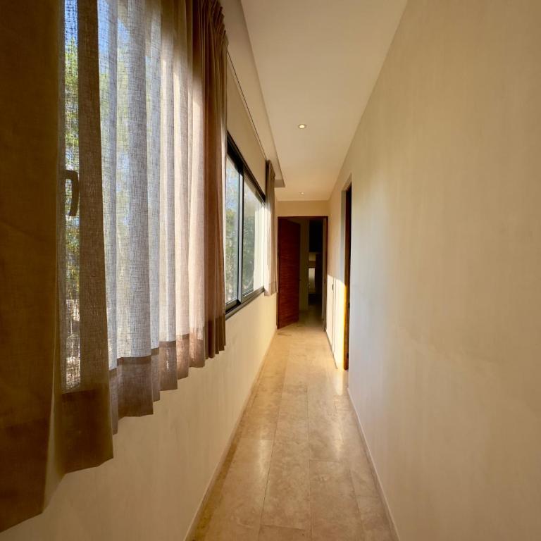 Casa LAAK, luxury villa, 5 br, 7 bt, heated pool - Villa - 70