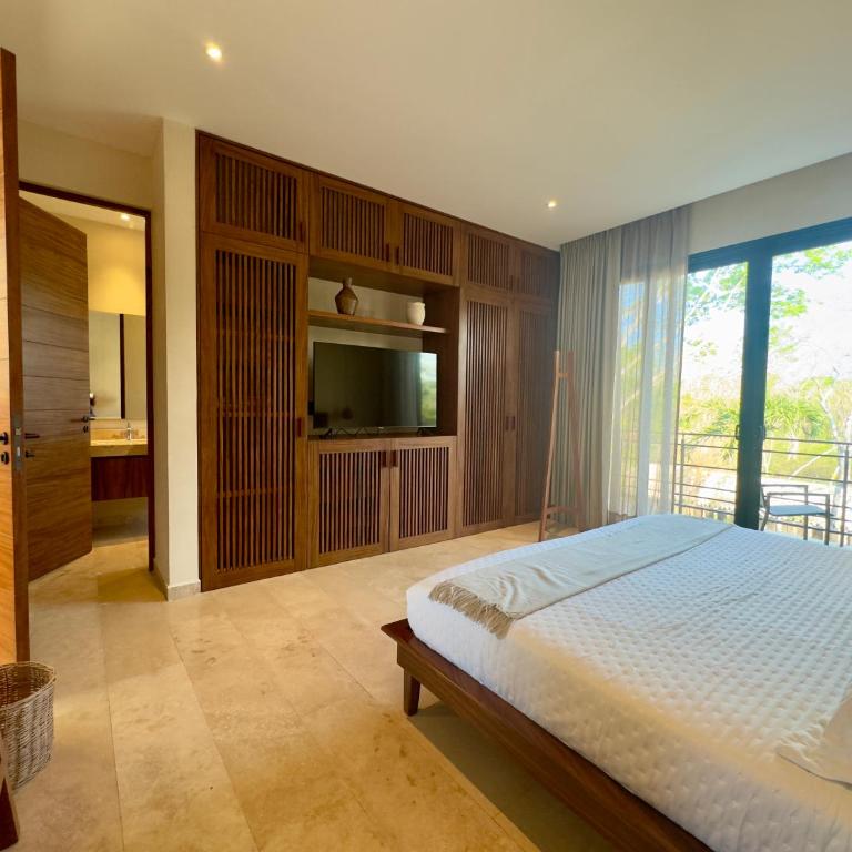 Casa LAAK, luxury villa, 5 br, 7 bt, heated pool - Villa - 55