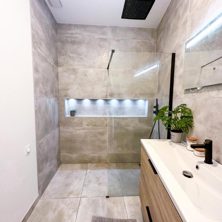 L'Ecrin de l'Ecusson, Loft avec cour intérieure - Appartamento con 1 Camera da Letto - 36