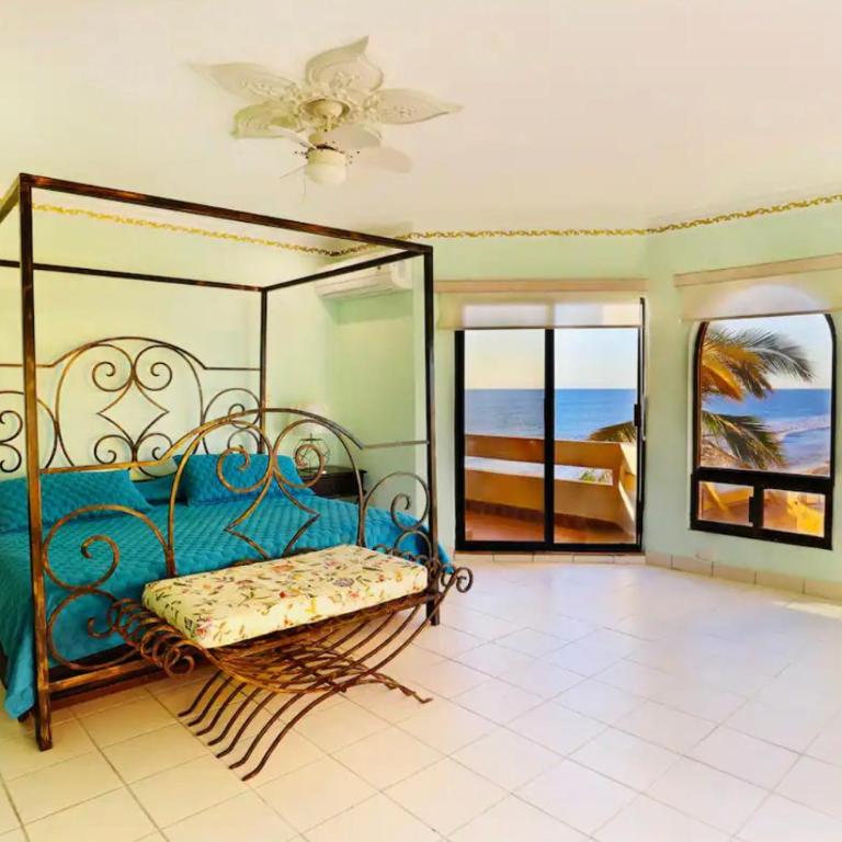 Frente al mar hermoso condominio familiar - Three-Bedroom Apartment - 28