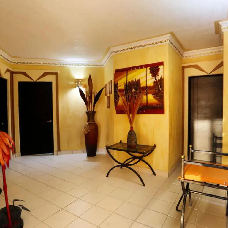 Frente al mar hermoso condominio familiar - Three-Bedroom Apartment - 33
