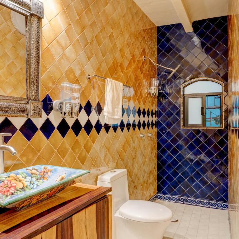 Casa de Colores - Queen Suite - 4