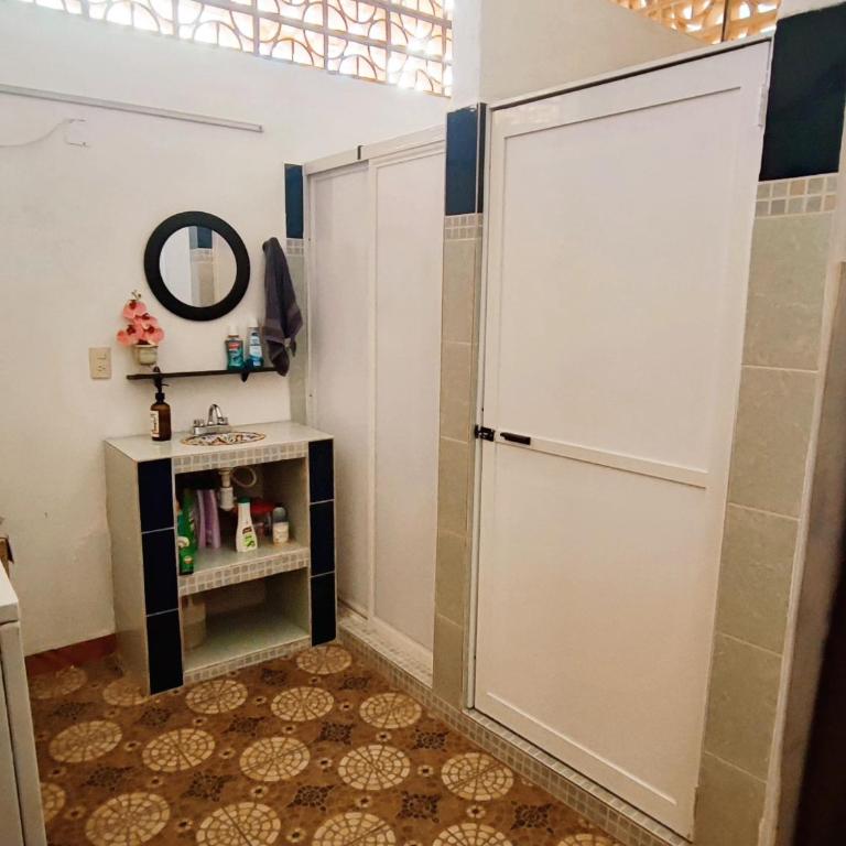 Casa Maruja Guest House Zona Romántica - Double Room with Shared Bathroom - 4