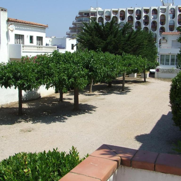 Apartamento Frente al Mar con Parking Empuriabrava - ES-228-183 - Apartamento - 4