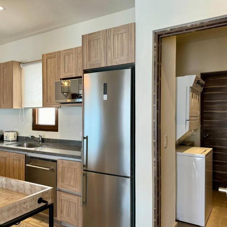Luxury 2BR Condo AC Near Rosewood - 3 min walk - Two-Bedroom Apartment - 19