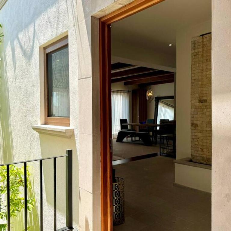 Luxury 2BR Condo AC Near Rosewood - 3 min walk - Two-Bedroom Apartment - 43