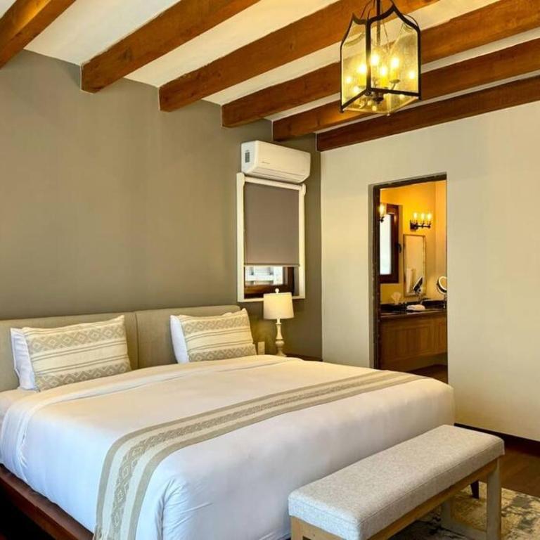 Luxury 2BR Condo AC Near Rosewood - 3 min walk - Two-Bedroom Apartment - 51