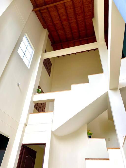Casa con parking y terraza en sector exclusivo - Apartamento - 15