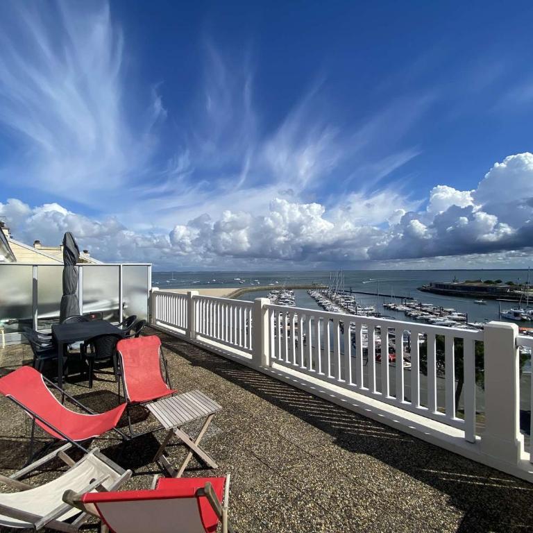 ASCOT Vue panoramique Aiguillon T2 bis avec pk - Appartement 2 Chambres avec Terrasse et Vue sur la Mer - 2