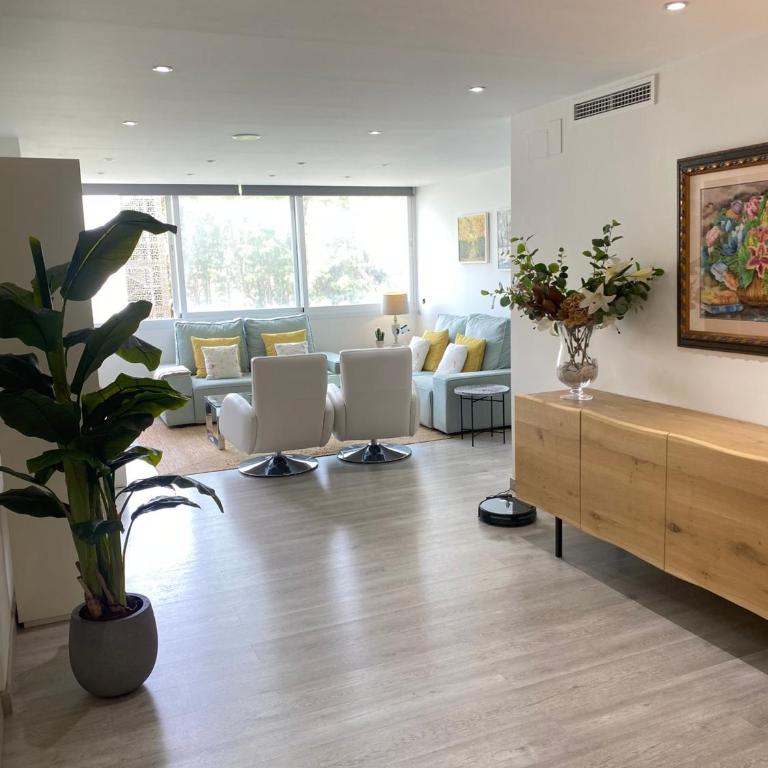 Homely Home Marbel Center Vistas Al Mar - Apartment - 6