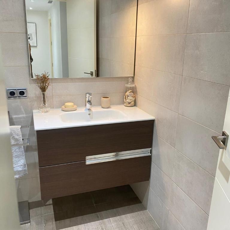 Homely Home Marbel Center Vistas Al Mar - Apartment - 19