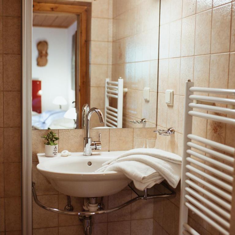 Primushäusl Gästehaus - Doppelzimmer mit Balkon - 3