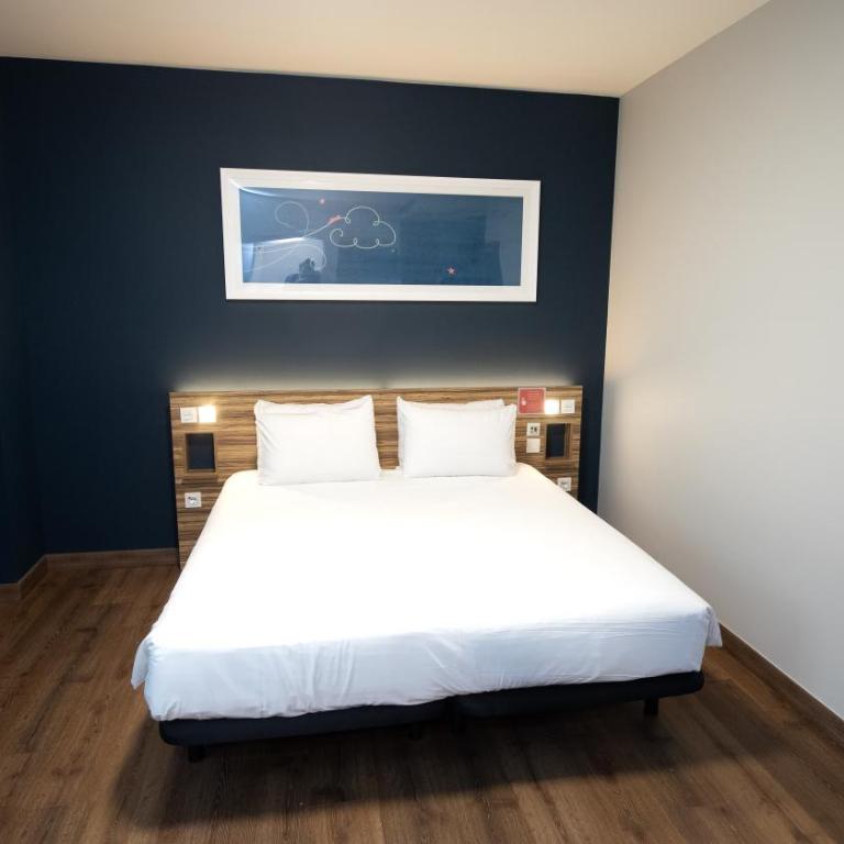 Travelodge Madrid Metropolitano - Double or Twin Room - Disability Access - 4