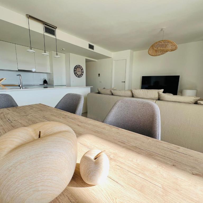 Penthouse moderne vue mer idéal pour séjour en famille Las Olas Estepona - Three-Bedroom Apartment - 14