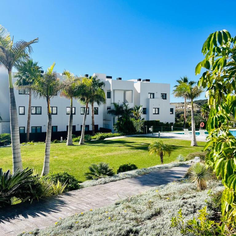 Penthouse moderne vue mer idéal pour séjour en famille Las Olas Estepona - Three-Bedroom Apartment - 33