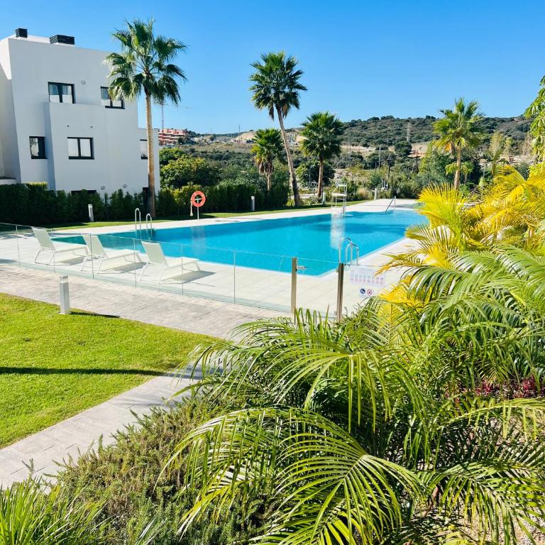 Penthouse moderne vue mer idéal pour séjour en famille Las Olas Estepona - Three-Bedroom Apartment - 31