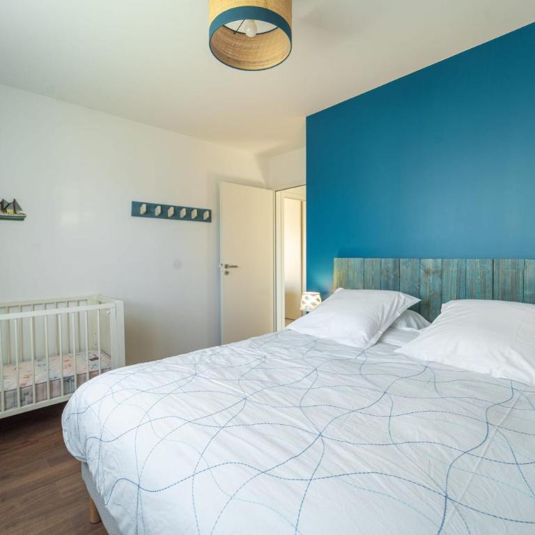 Grande maison familiale proche de la Plage avec Parking - Maison de Vacances - 24