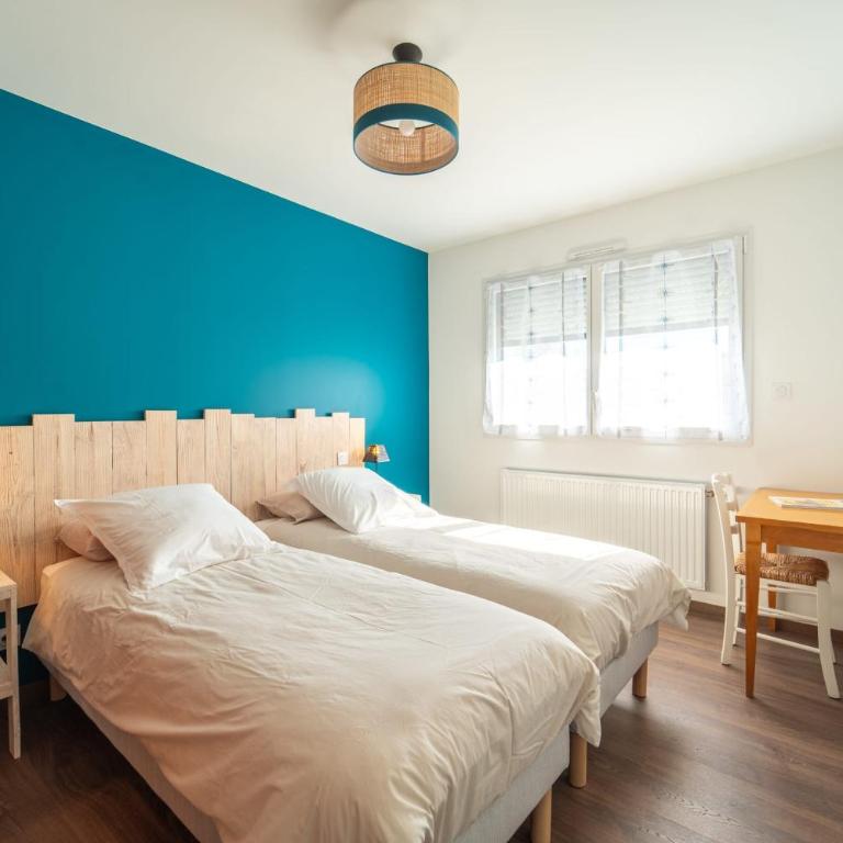 Grande maison familiale proche de la Plage avec Parking - Maison de Vacances - 27