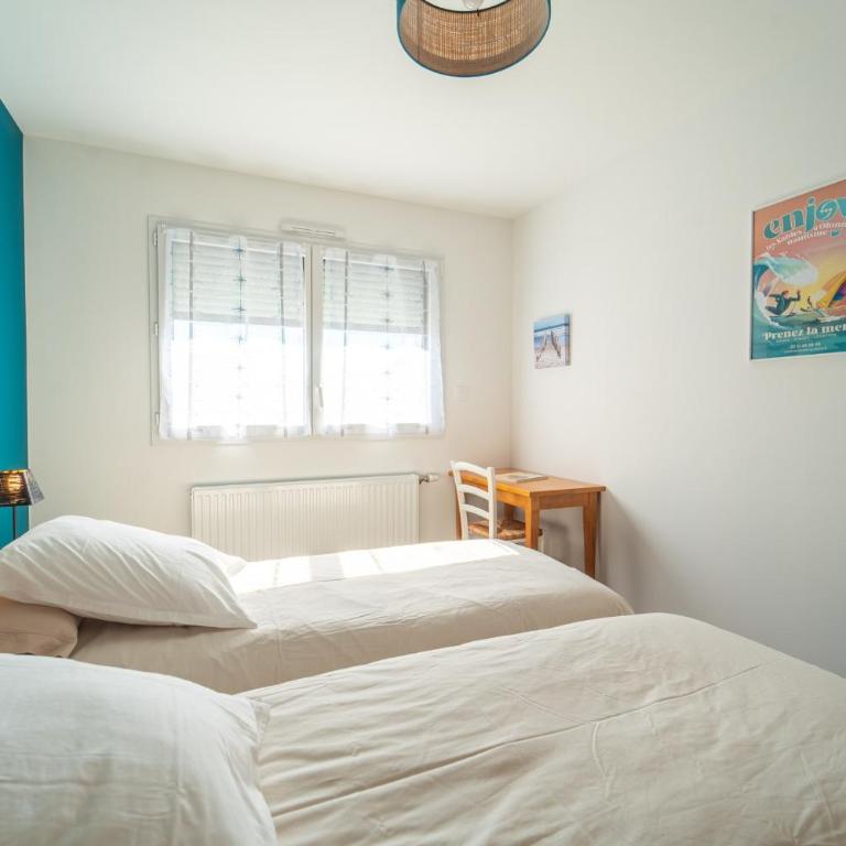 Grande maison familiale proche de la Plage avec Parking - Maison de Vacances - 30