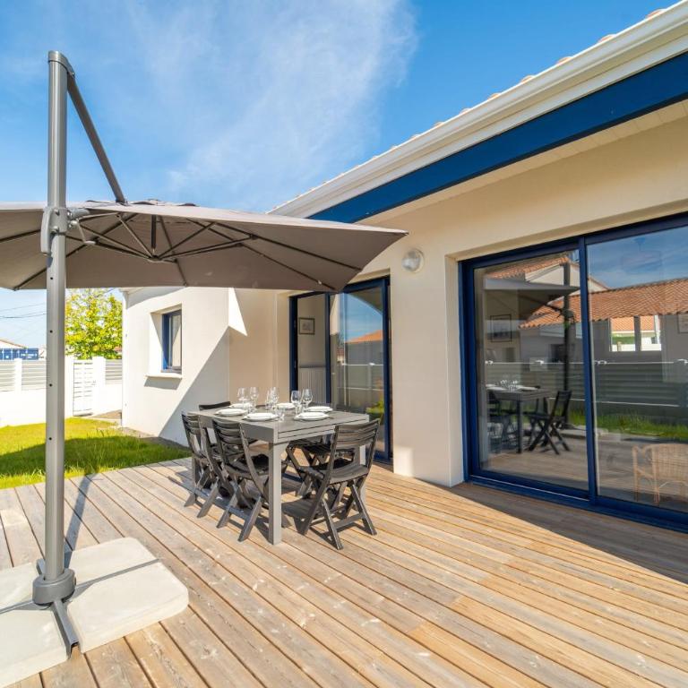 Grande maison familiale proche de la Plage avec Parking - Maison de Vacances - 34