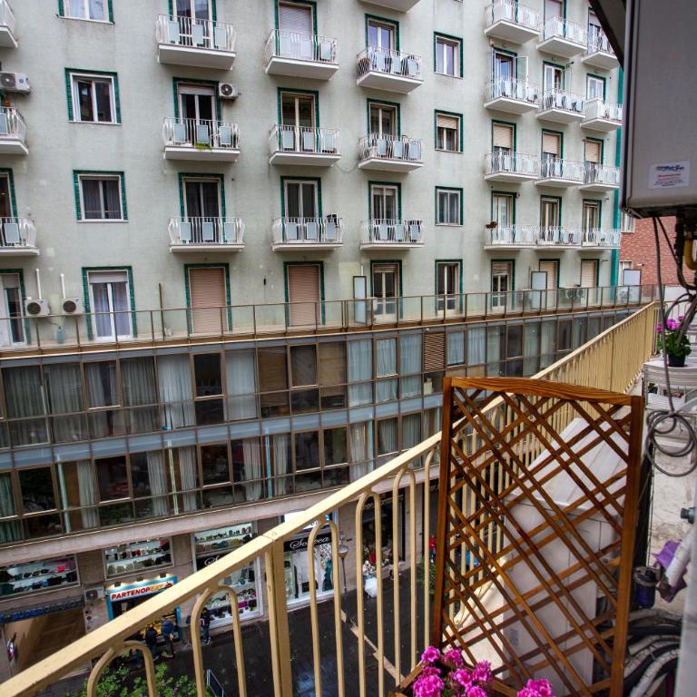 Bell's - Camera Matrimoniale con Balcone - 20