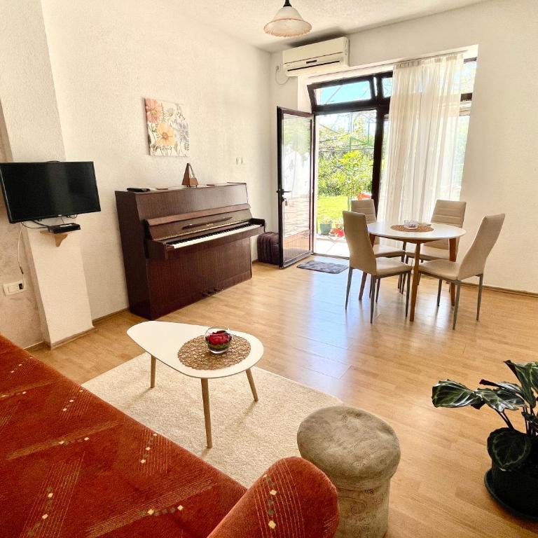 Apartments Marina - Studio with Garden View - 6