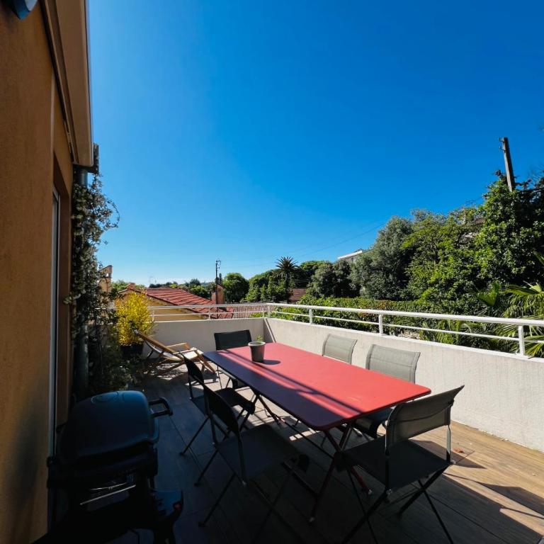 Bright and Stylish in City Center 2 Bedrooms - Appartement - 29