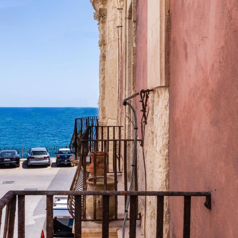 Palazzo Bozzanca Apartments by Wonderful Italy - Apartment with View and Balcony - 14